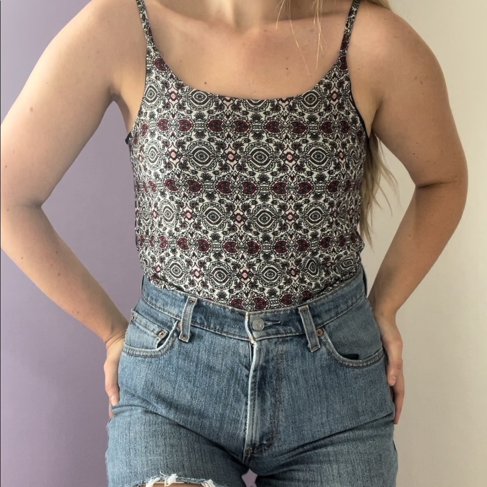 Patterned Tank Top - Picture 2 of 4